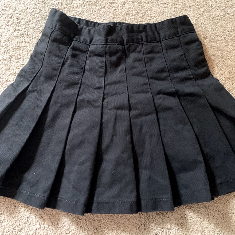 Brandy Melville Black Pleated Skirt